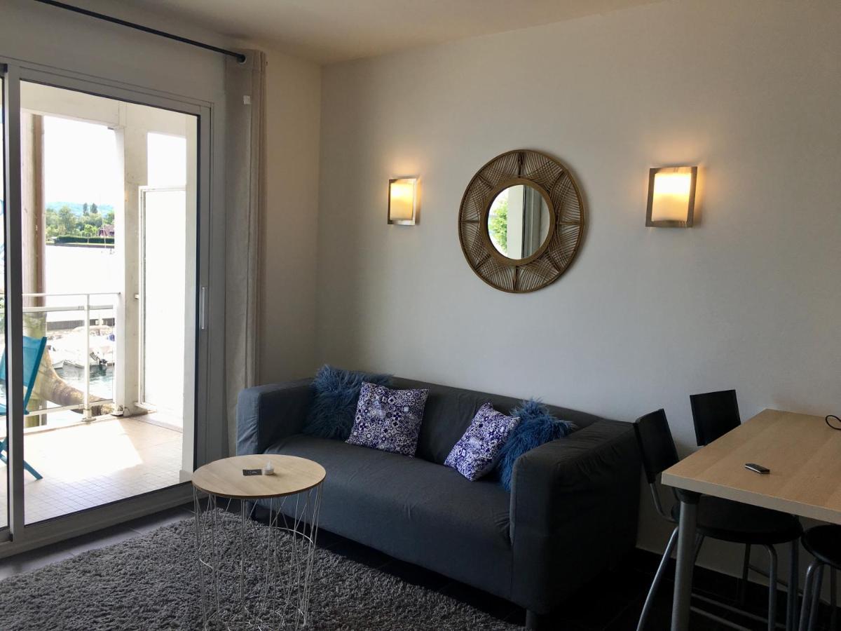 Pieds Dans L'eau Au Du Bourget Apartment
